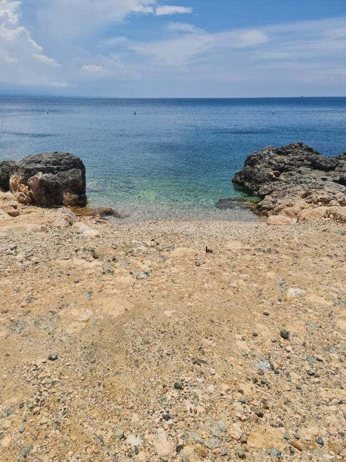 막탄 1Br Oceanfront At Arterra, Fast Wifi, Nflix, Kitchen 빌라 외부 사진